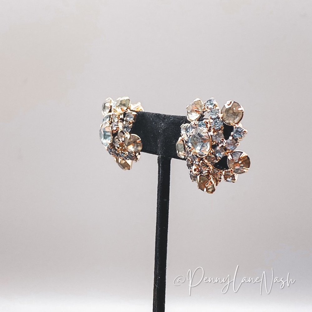 Vintage Multi Stone Clear & Gold Flower Cluster Stud Earrings - Picture 7 of 7